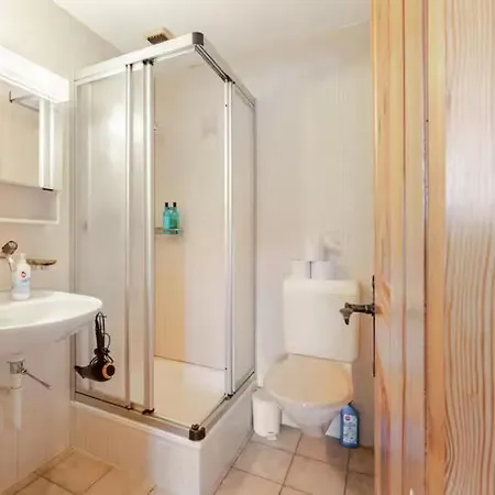 Alpine View Private Garden & Views Apartment *