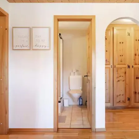 Alpine View Private Garden & Views Apartment *