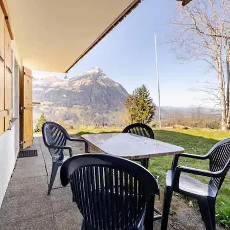Alpine View Private Garden & Views 아파트